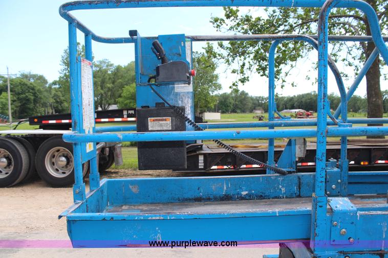 image for item G5120 1999 Genie GS2032 electric scissor lift