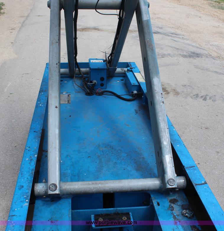 image for item G5120 1999 Genie GS2032 electric scissor lift