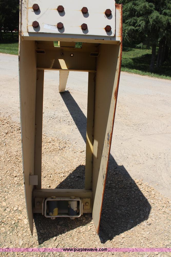 image for item G5149 Dayton two ton jib crane