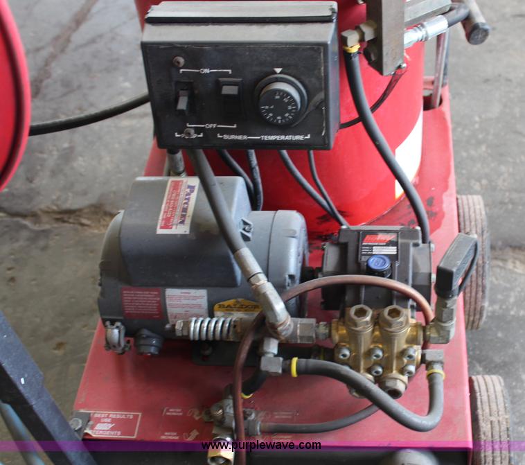 image for item G5161 Hotsy 550B pressure washer