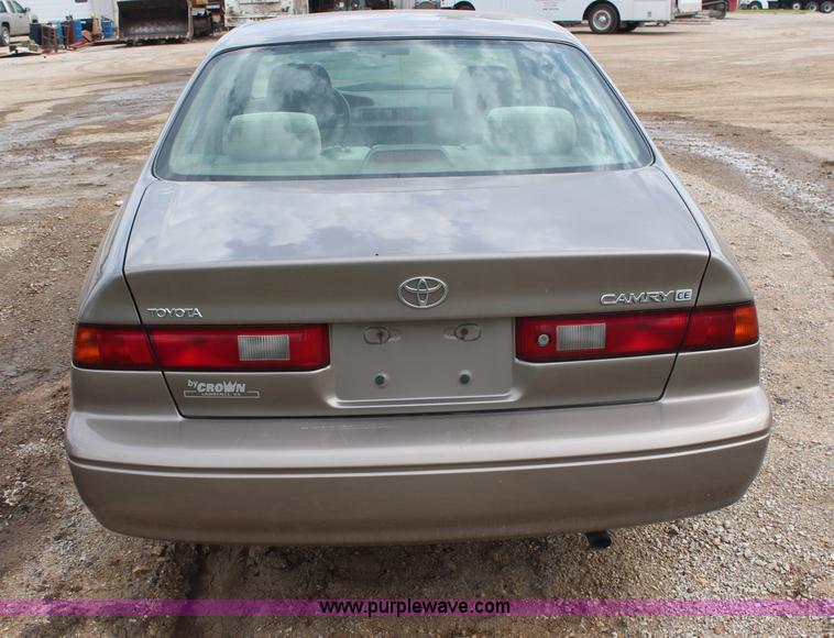 image for item G5172 1999 Toyota Camry LE