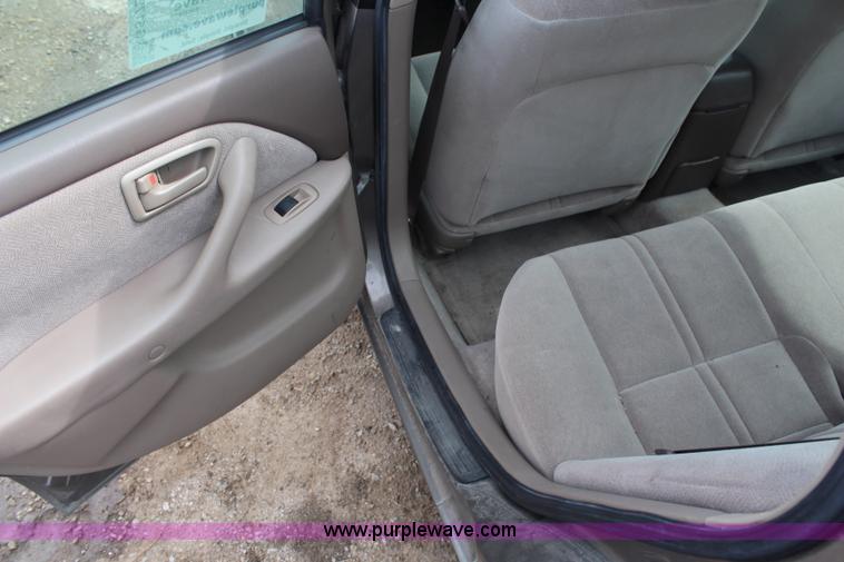 image for item G5172 1999 Toyota Camry LE