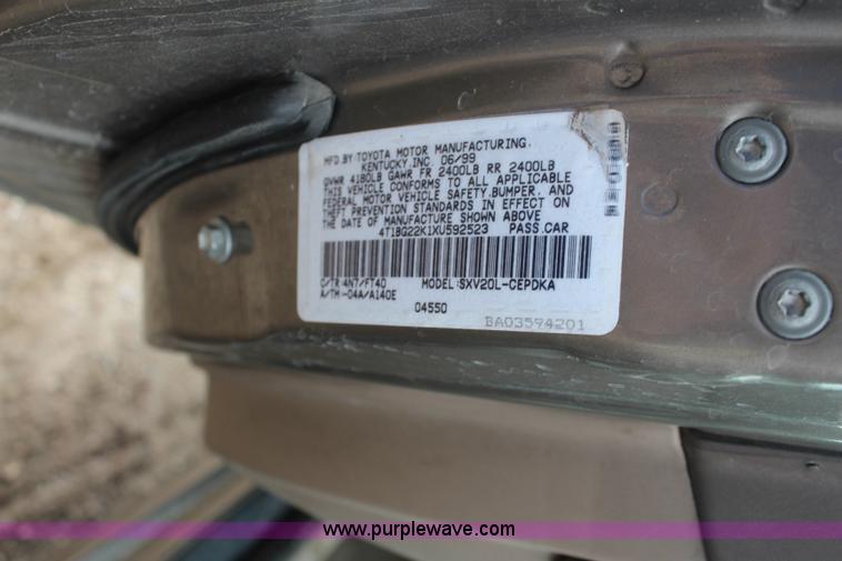 image for item G5172 1999 Toyota Camry LE