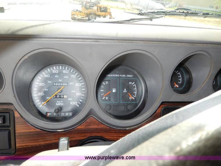 image for item H3059 1997 Dodge Ram Wagon B3500 van