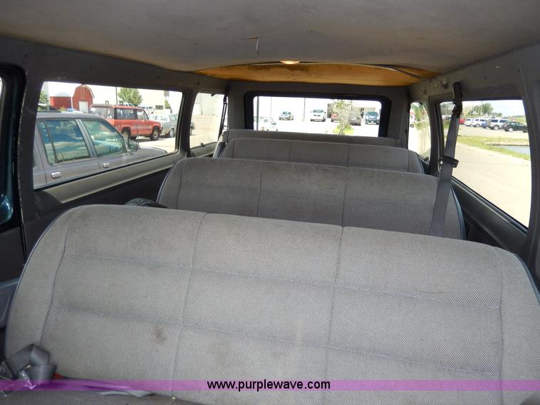 image for item H3059 1997 Dodge Ram Wagon B3500 van