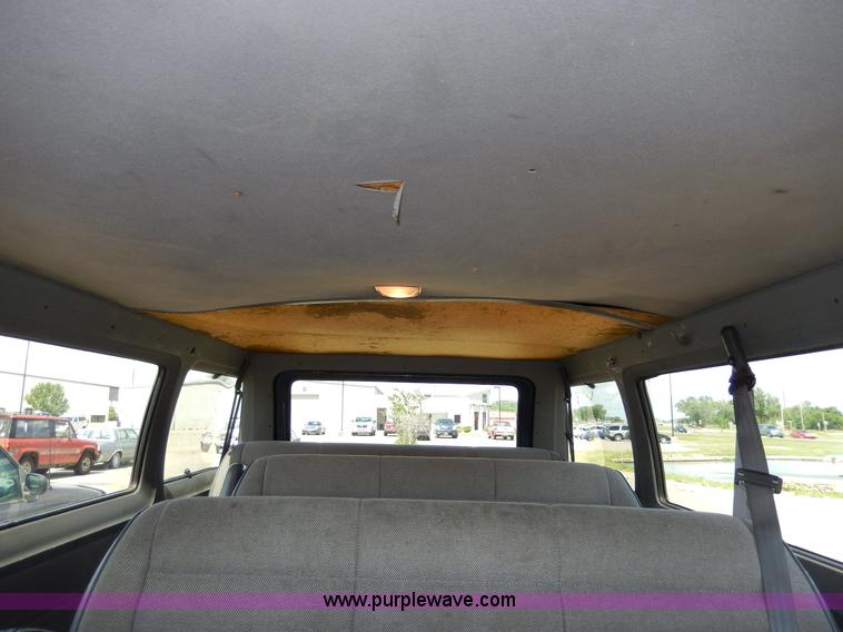 image for item H3059 1997 Dodge Ram Wagon B3500 van
