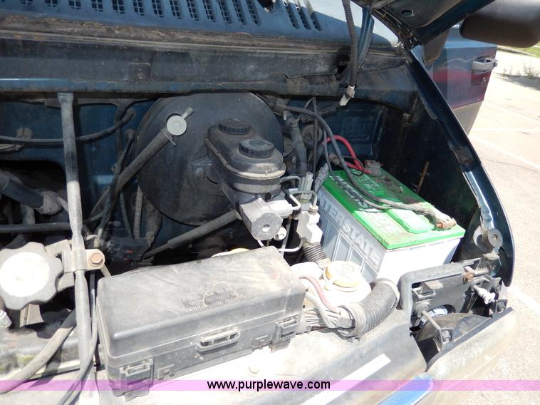 image for item H3059 1997 Dodge Ram Wagon B3500 van