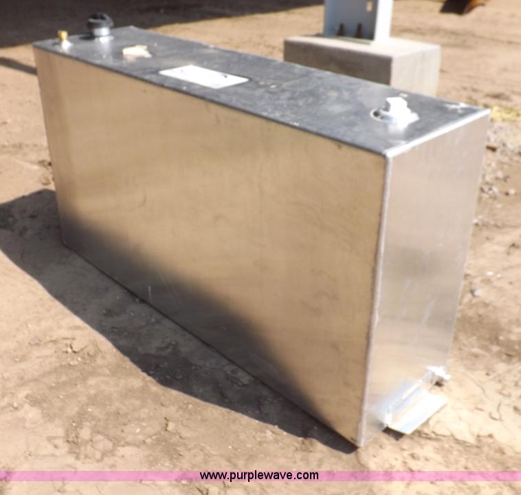 Aluminum fuel transfer tank in Minneola, KS Item H7003 sold Purple Wave