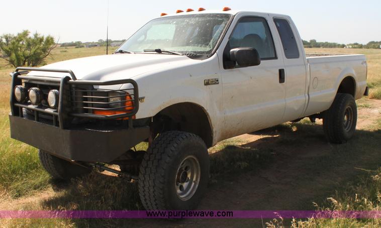 image for item H7421 2000 Ford F250 XL SuperCab pickup truck