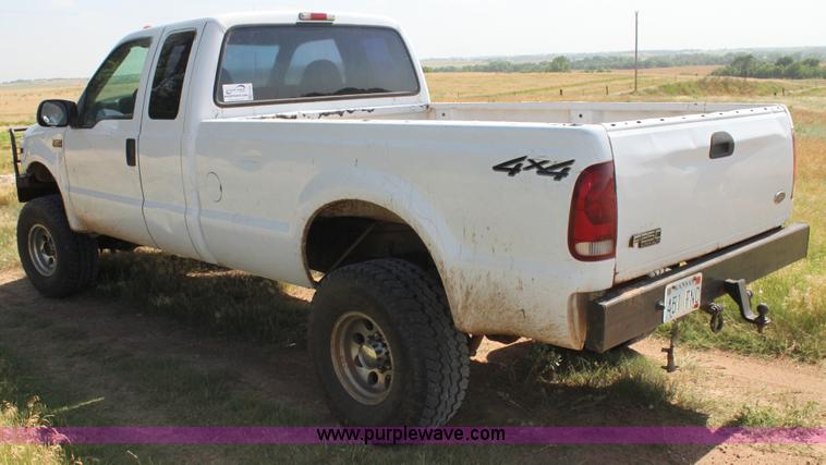 image for item H7421 2000 Ford F250 XL SuperCab pickup truck