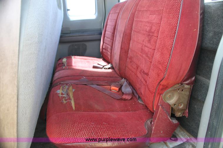 image for item H7421 2000 Ford F250 XL SuperCab pickup truck