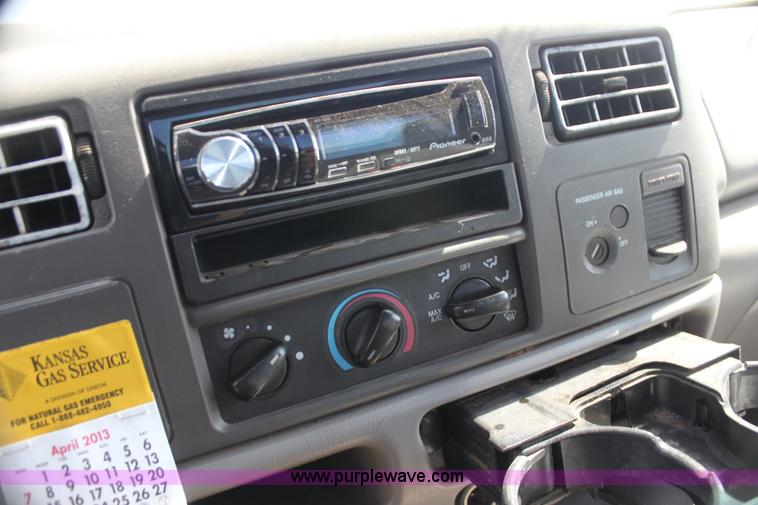 image for item H7421 2000 Ford F250 XL SuperCab pickup truck