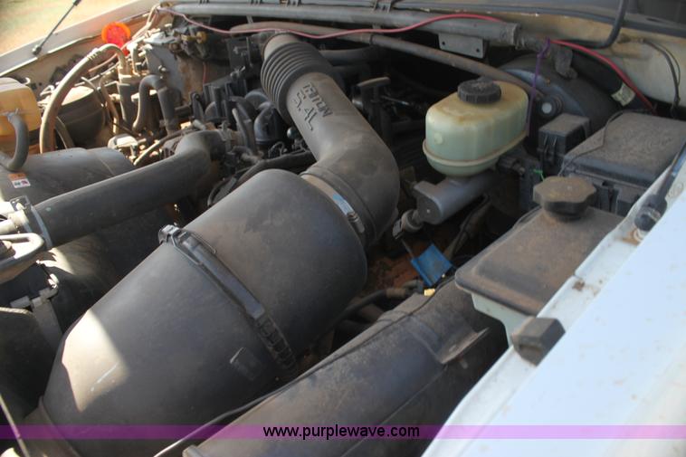 image for item H7421 2000 Ford F250 XL SuperCab pickup truck