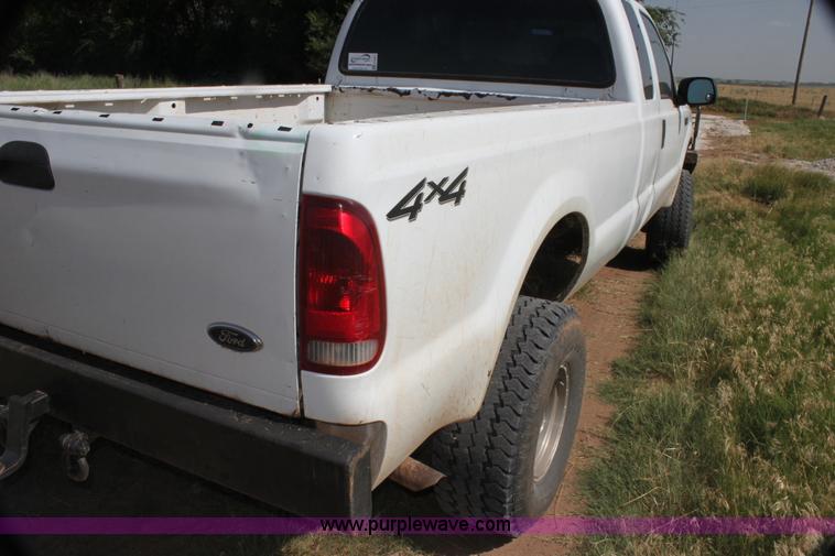 image for item H7421 2000 Ford F250 XL SuperCab pickup truck