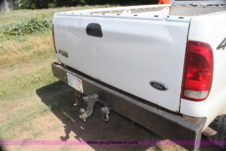 image for item H7421 2000 Ford F250 XL SuperCab pickup truck