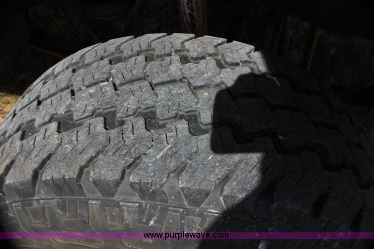 image for item H7421 2000 Ford F250 XL SuperCab pickup truck