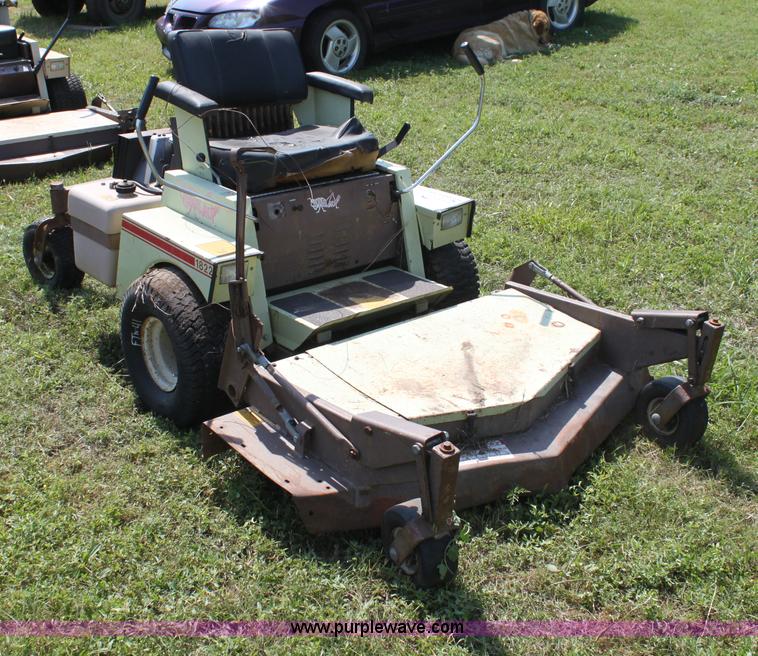 image for item H7469 Grasshopper 1822 ZTR lawn mower