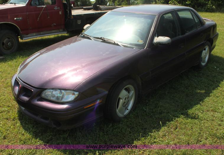 image for item H7472 1997 Pontiac Grand Am GT