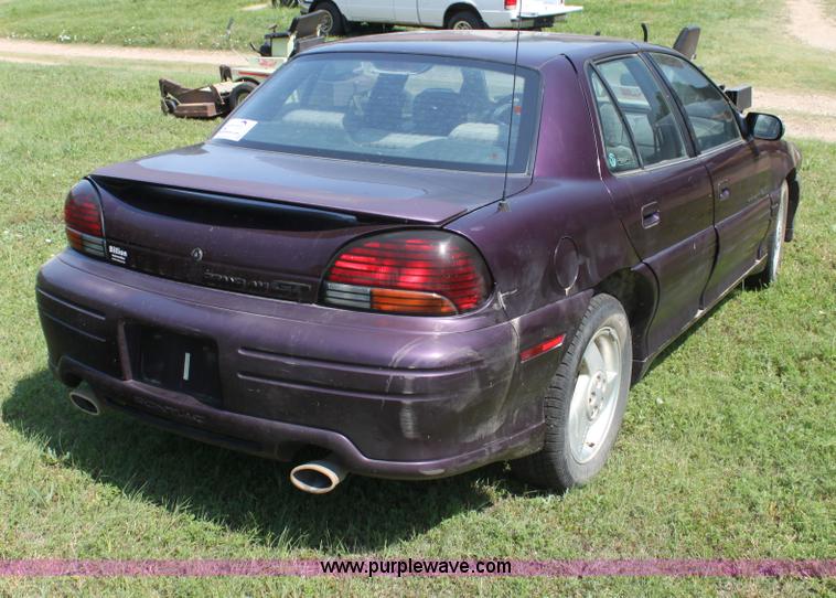 image for item H7472 1997 Pontiac Grand Am GT
