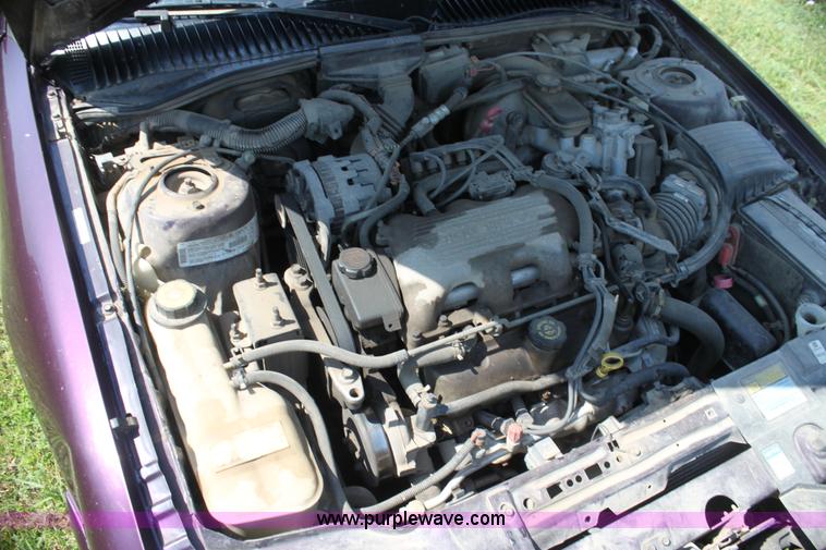 image for item H7472 1997 Pontiac Grand Am GT
