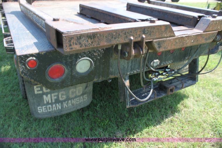 image for item H7473 1994 Ford F350 XL flatbed pickup truck