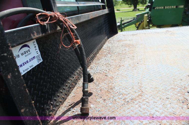 image for item H7473 1994 Ford F350 XL flatbed pickup truck