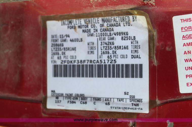 image for item H7473 1994 Ford F350 XL flatbed pickup truck