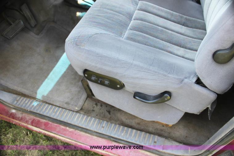 image for item H7475 1997 Dodge Ram Ram 1500 Laramie SLT pickup truck