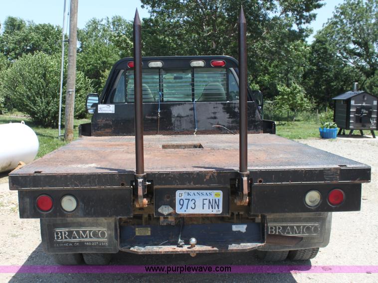 image for item H7476 1999 Ford F350 XLT flatbed truck