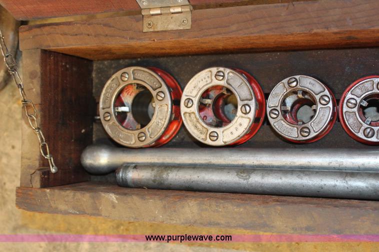 image for item X9251 Ridgid #11 pipe threaders