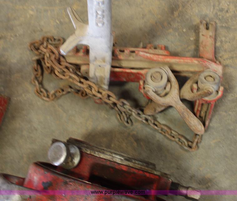 image for item X9252 Ridgid 4PJ pipe threader