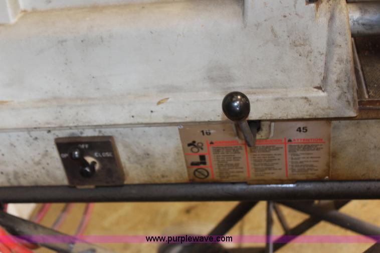 image for item X9253 Ridgid pipe threader with center lock