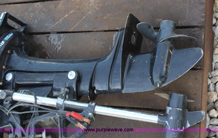 image for item X9261 Assorted boat parts