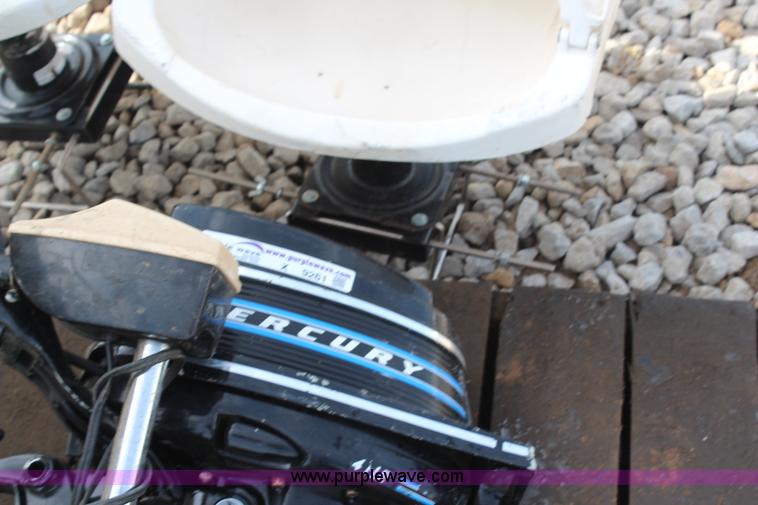 image for item X9261 Assorted boat parts