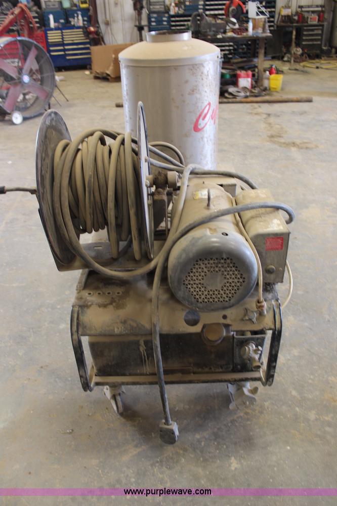 image for item X9264 Cyclone steam pressure washer