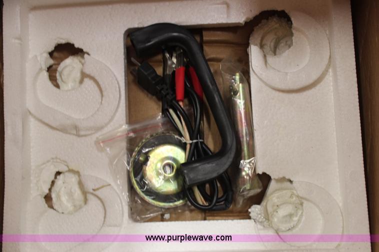 image for item X9265 Jetman 880 watt generator