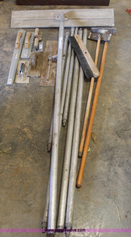 image for item X9271 Assorted concrete tools