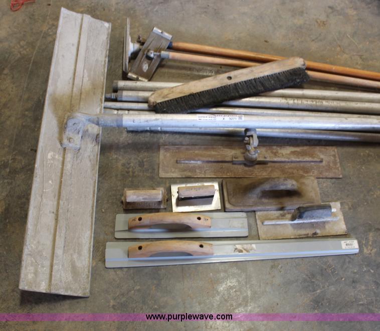 image for item X9271 Assorted concrete tools