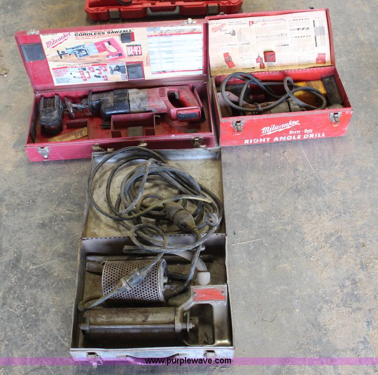 image for item X9273 Assorted tools