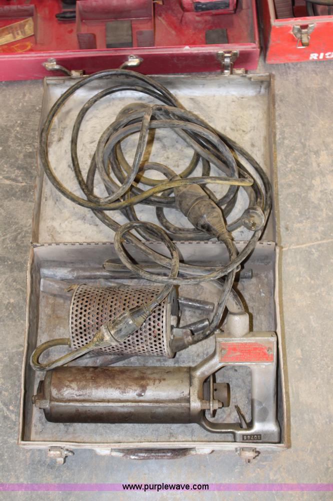 image for item X9273 Assorted tools