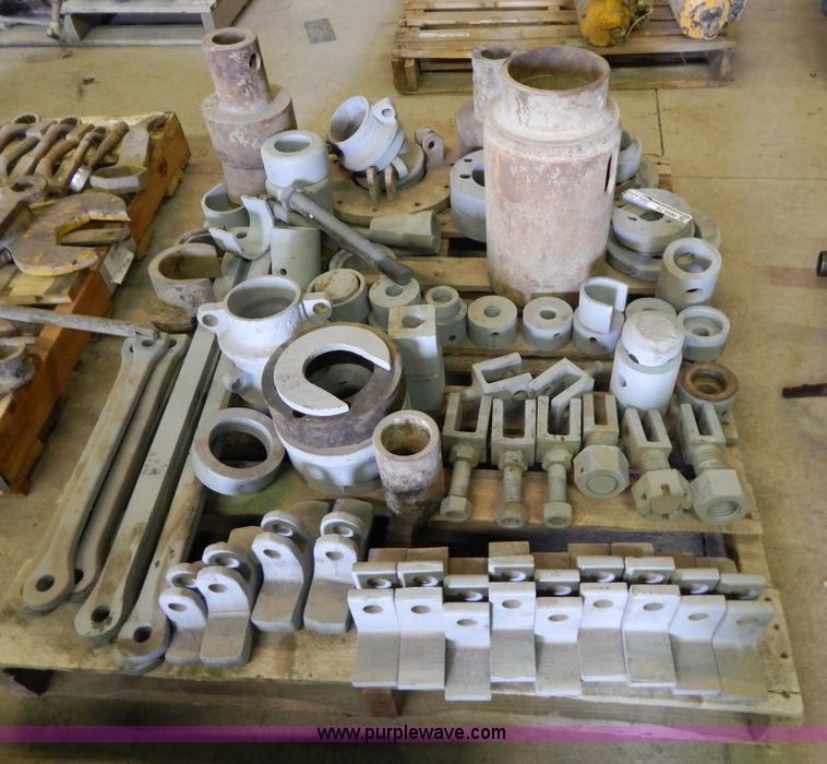 image for item AC9486 Sprocket and steering clutch tools