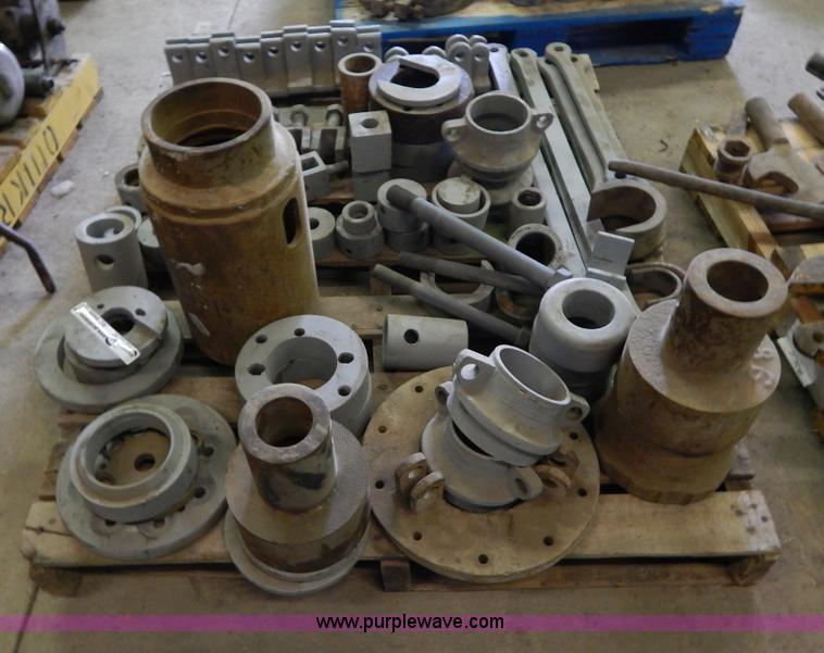 image for item AC9486 Sprocket and steering clutch tools