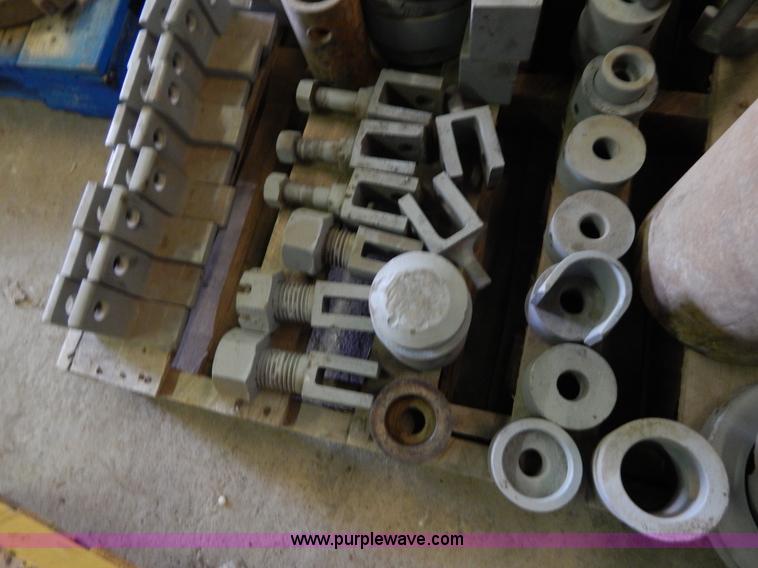 image for item AC9486 Sprocket and steering clutch tools