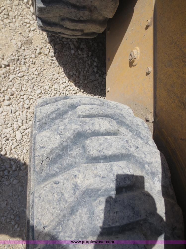 image for item D5848 Gehl 5640 skid steer