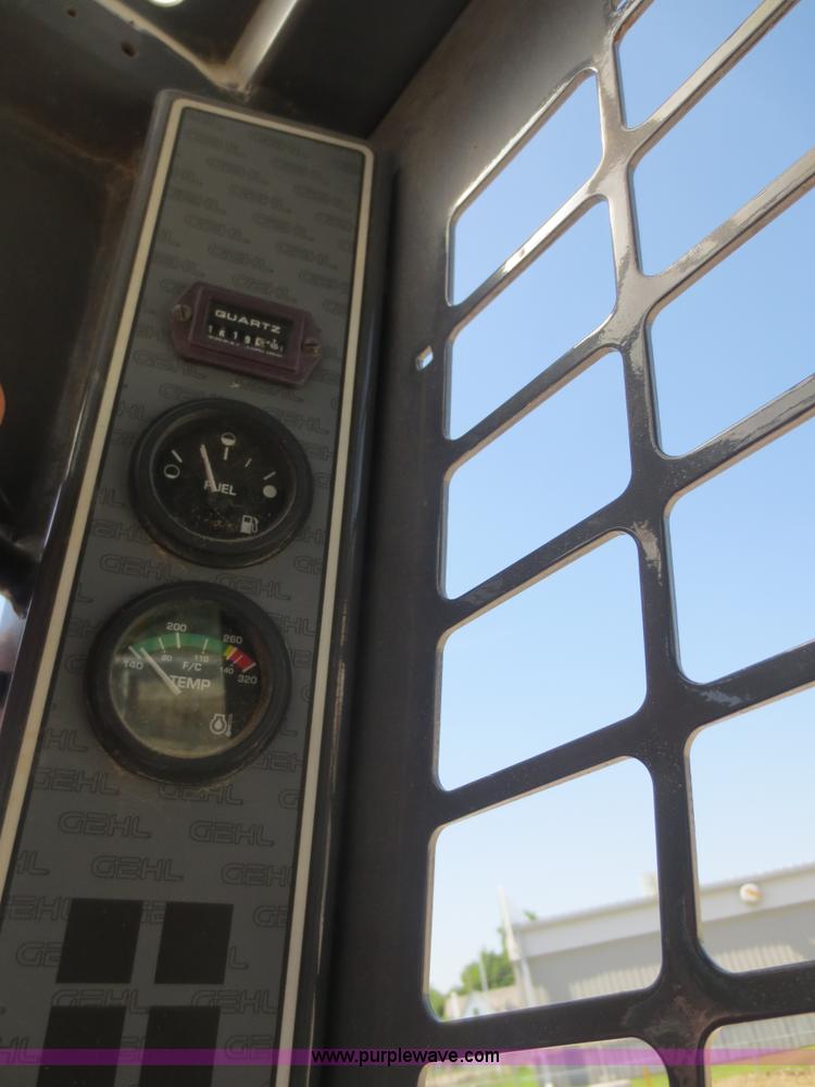 image for item D5848 Gehl 5640 skid steer