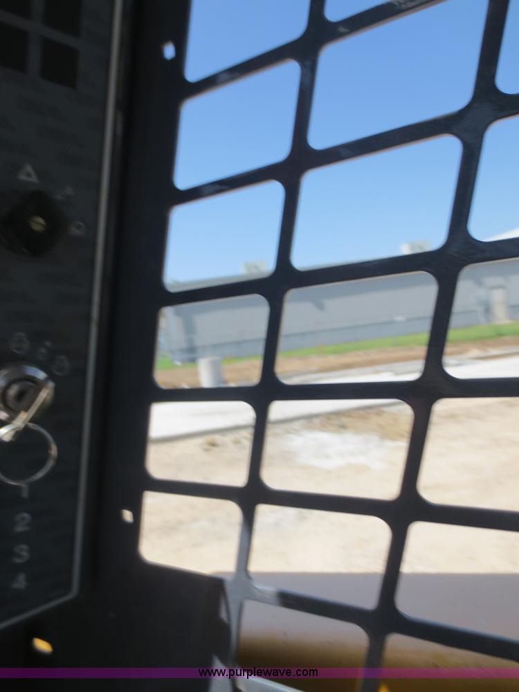 image for item D5848 Gehl 5640 skid steer