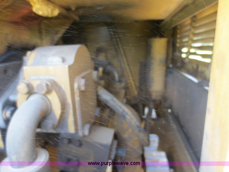 image for item D5864 1986 Caterpillar 225 excavator