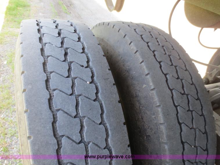 image for item D5867 1989 Travis end dump trailer