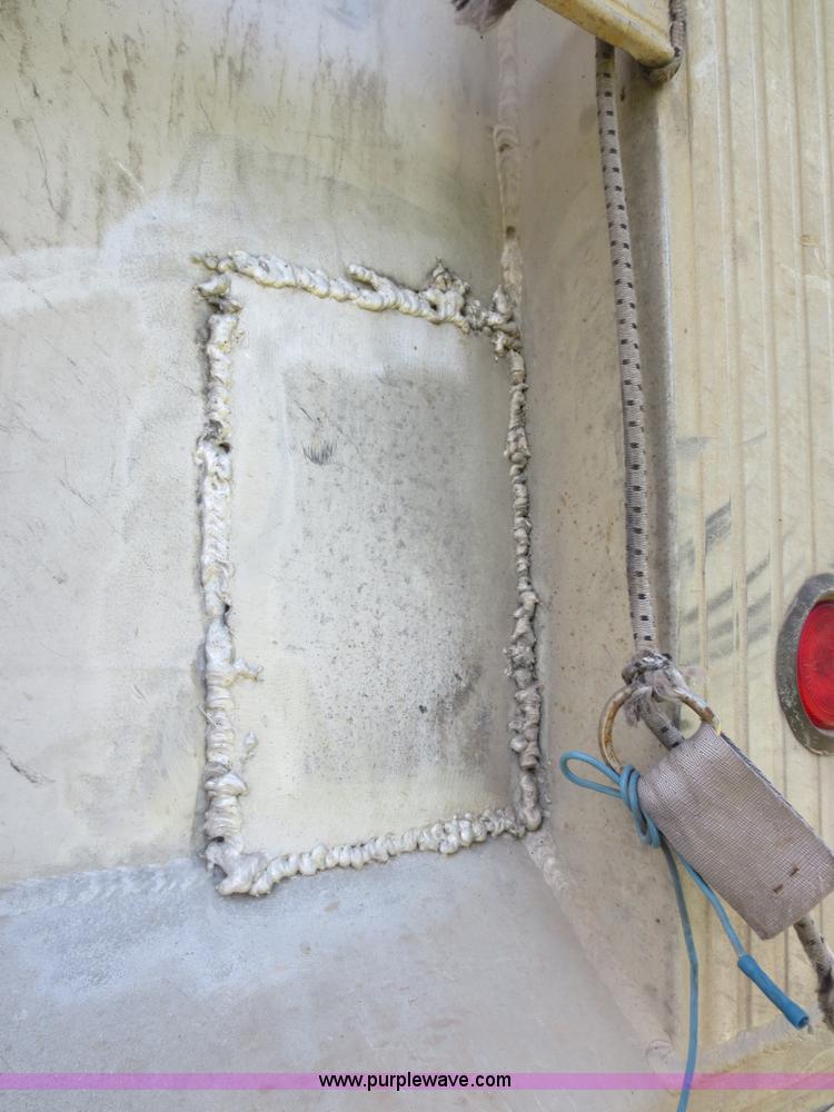 image for item D5867 1989 Travis end dump trailer