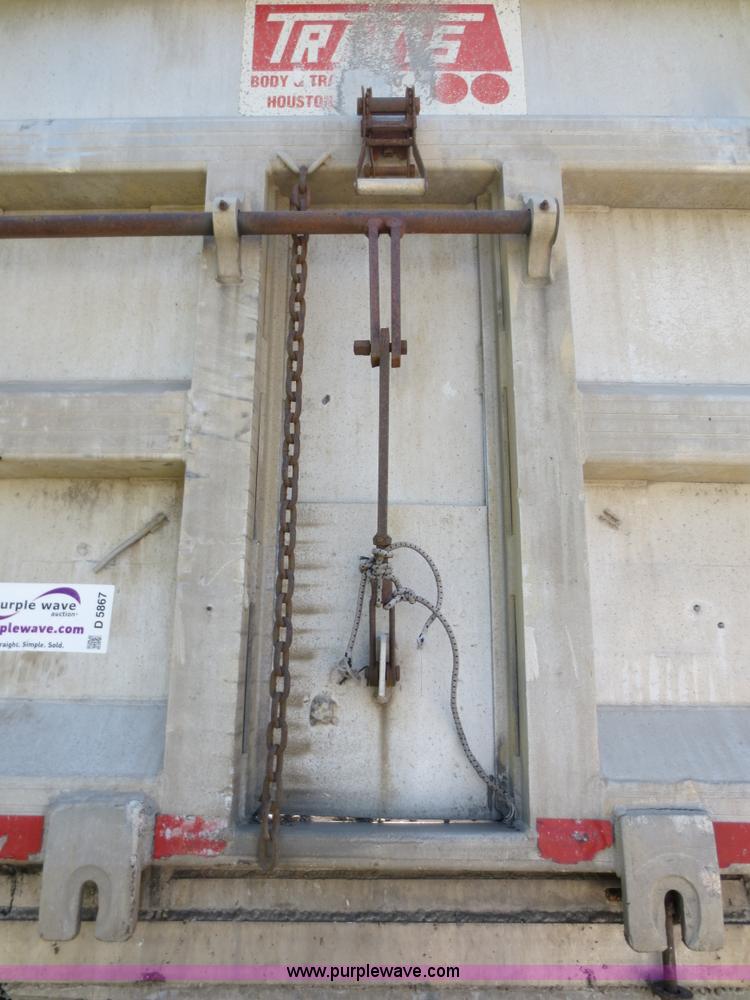 image for item D5867 1989 Travis end dump trailer